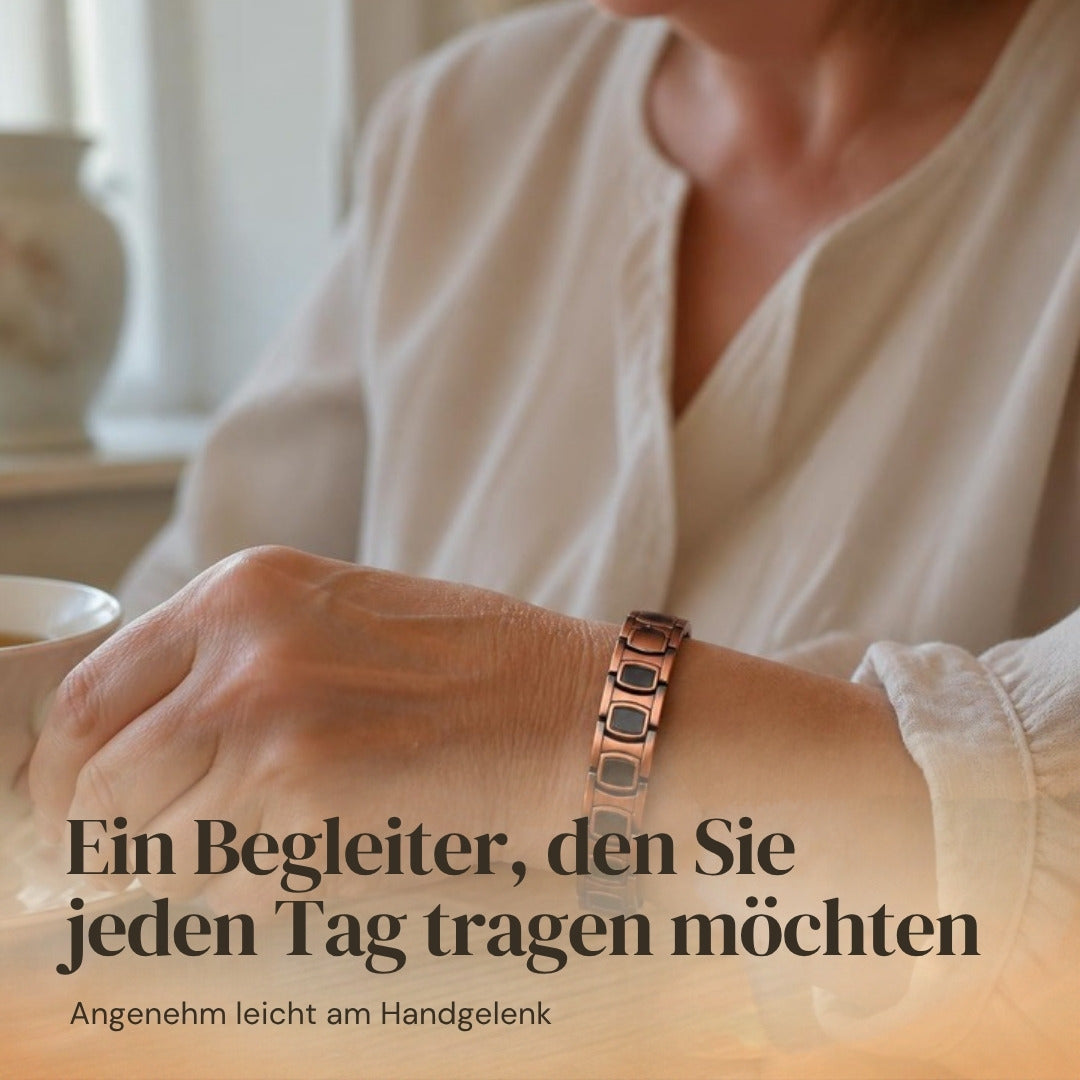 Kupfer Magnetarmband am Handgelenk einer Frau